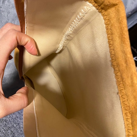 Boots - Picture 6 of 8